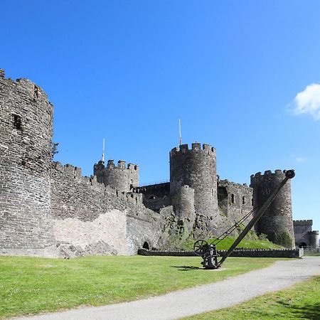 The Old Coach House Apartment Conwy Bagian luar foto