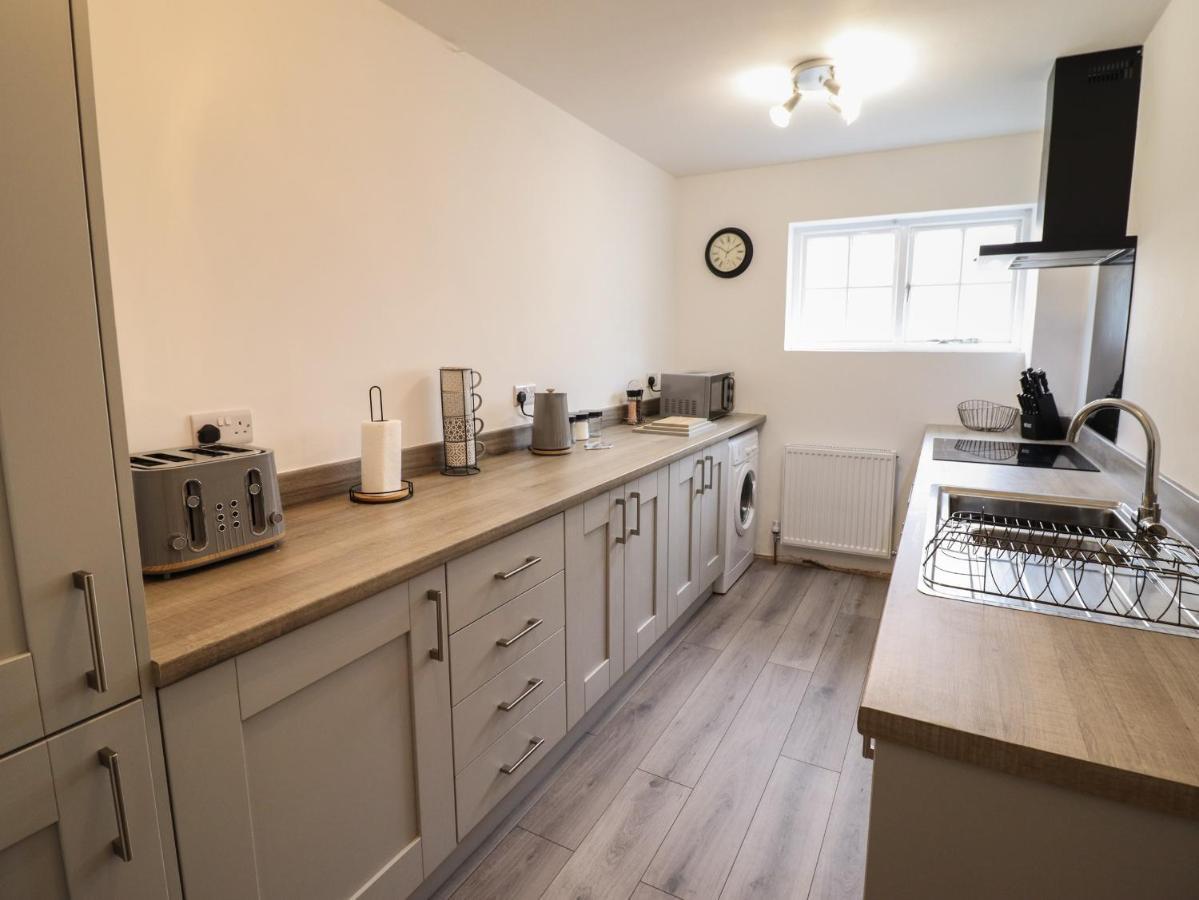 The Old Coach House Apartment Conwy Bagian luar foto