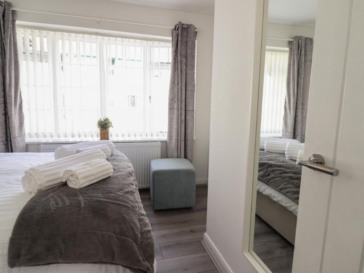 The Old Coach House Apartment Conwy Bagian luar foto